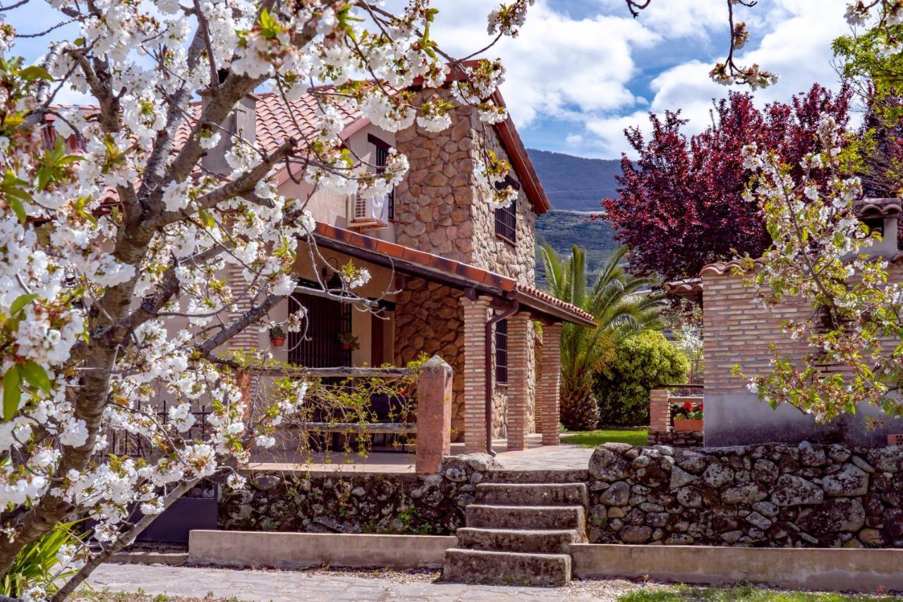 La Canada Del Valle Del Jerte Navaconcejo Luaran gambar